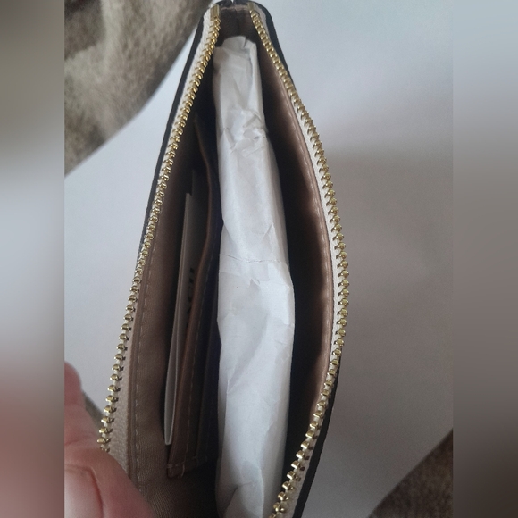 New Coach Wristlet With Star Print NWT - Picture 5 of 5